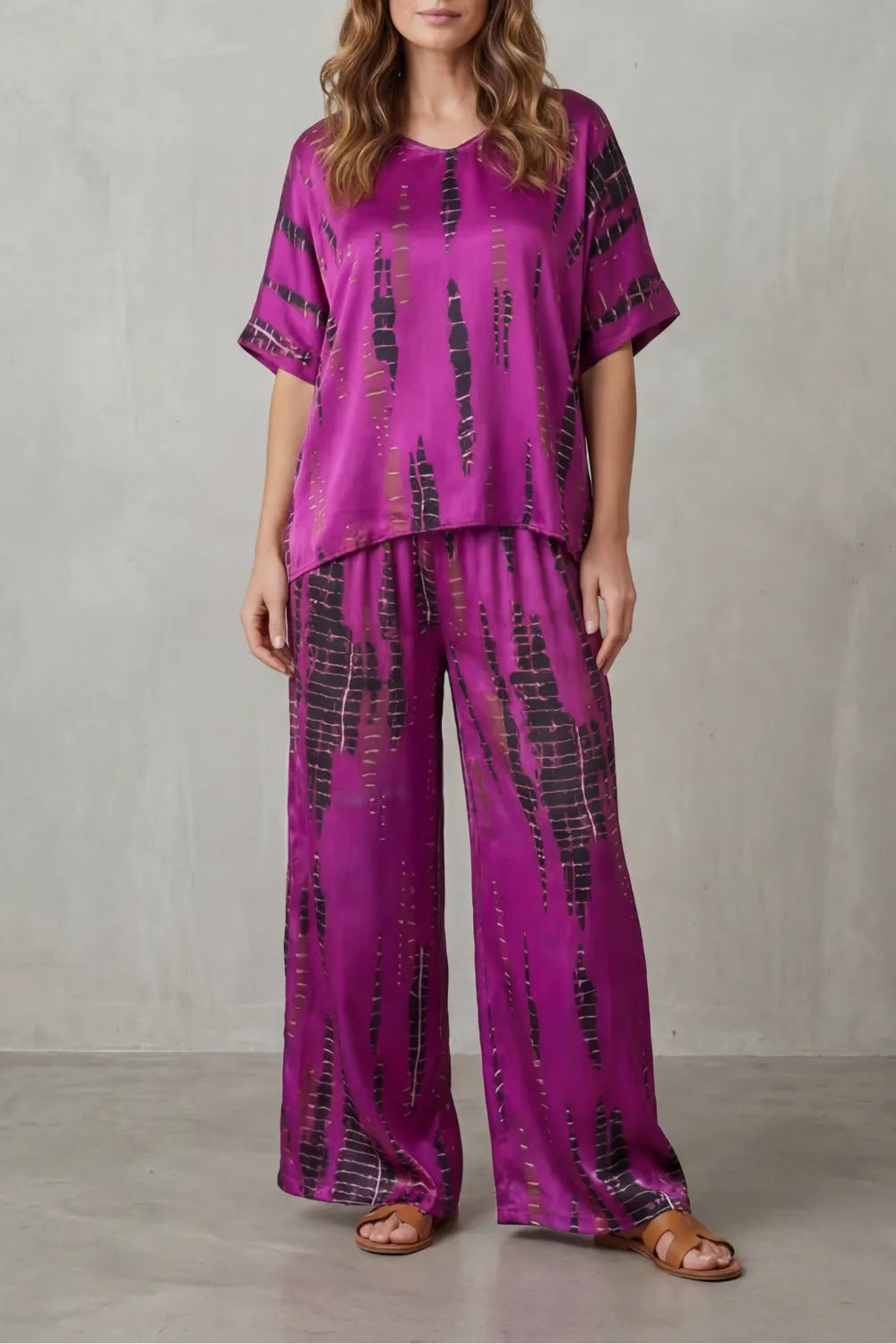 Abstract Print Detail – Wide-Leg Lounge Set
